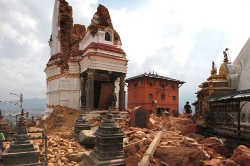 fb9e51a8e0d38125-NepalEarthquake07.jpg